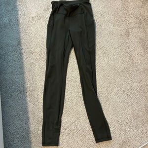 Size 4 army green lulu leggings